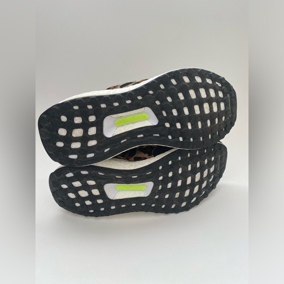 Adidas Ultraboost DNA Animal Pack - Leopard 7.5 US Women/5.5 US Men Funky Print - Picture 9 of 13